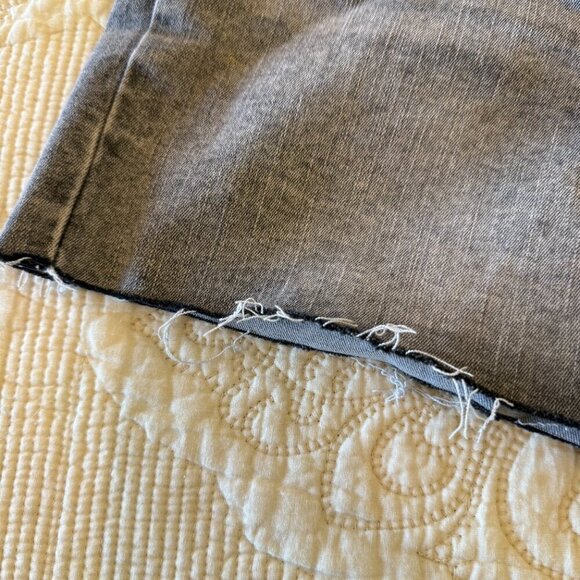 NWOT plus grey wash cutoff jean shorts women's size 20 - Picture 7 of 7